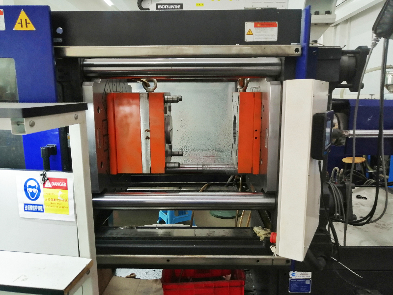 電永磁吸盤,注塑機(jī)快速換模,電永磁起重器 電永磁吸盤,注塑機(jī)快速換模,電永磁起重器